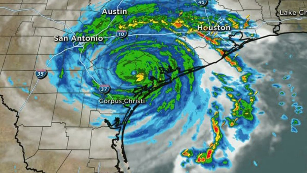 Live satellite image shows Category 1 #HurricaneHarvey with 85 mph sustained winds bit.ly/2wPESVe?utm_me… https://t.co/XWq9xLjvEM