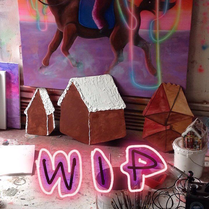 superfuturekid's tweet image. I'm making a series of gingerbread houses, coz its the middle of summer 🎅🏿🌞