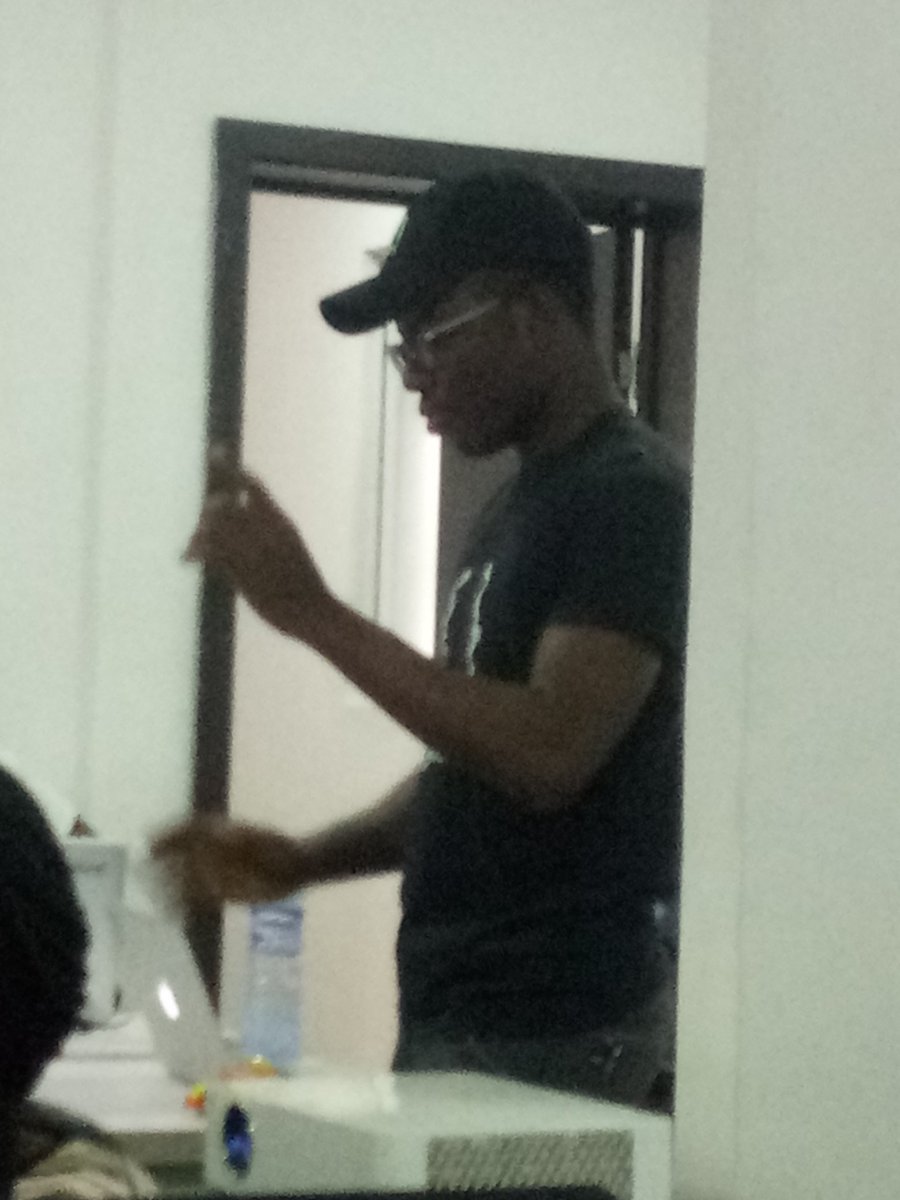 _teenoh's tweet image. @kingisaac95 dropping 🔥🔥🔥 on open-source @freeCodeCamp  #coffeencode