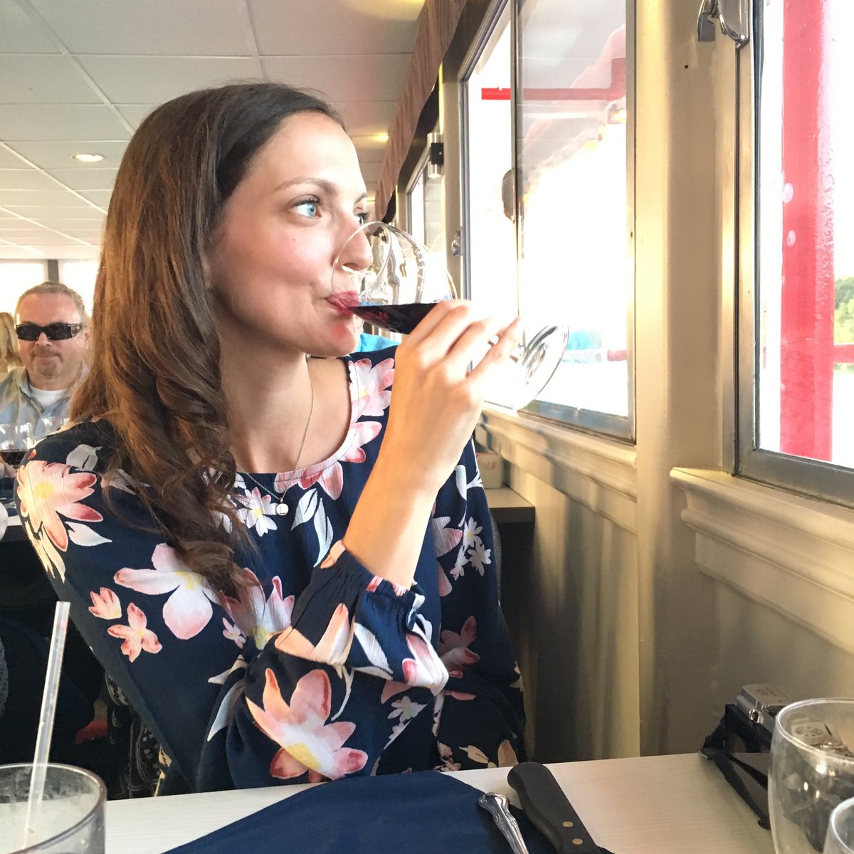 twirltheglobe's tweet photo. Had a great time on the @NiagaraBelle last night for their wine &amp; waves dinner cruise. 🌊🍷 #NOTL https://t.co/2WrWDykGIZ