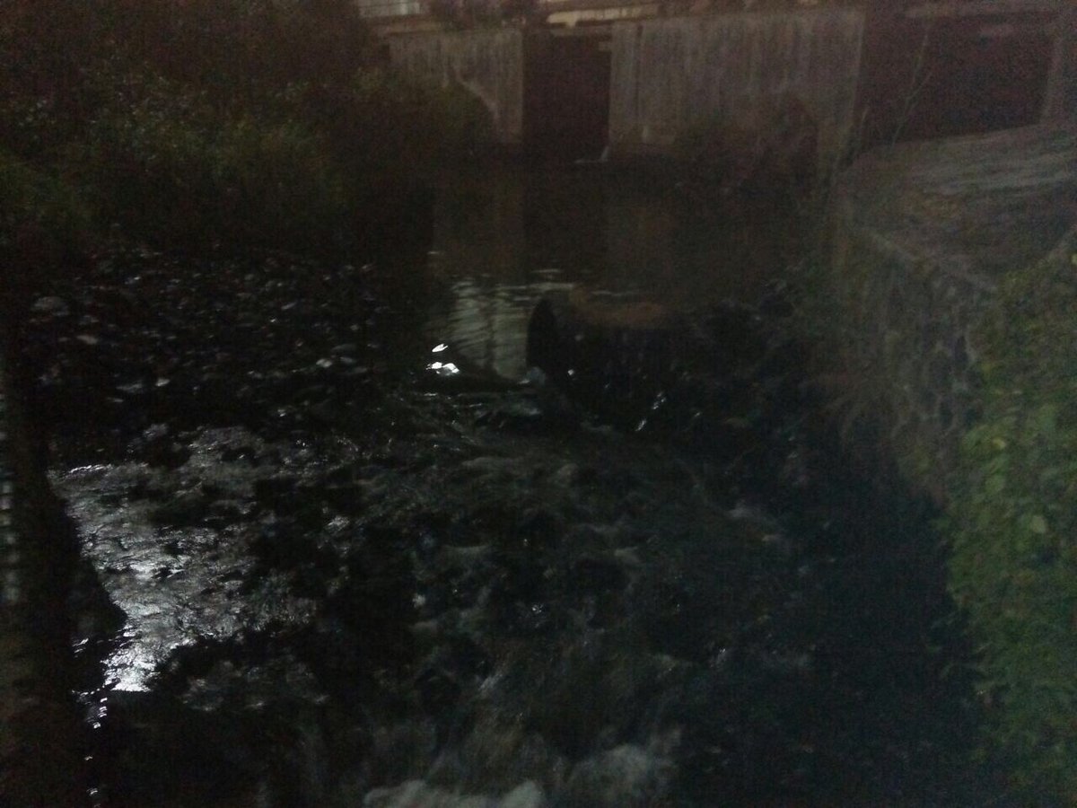 tirtawening_bdg's tweet photo. Sekilas info Produksi Air pada IPA Badaksinga saat ini Pkl 18.30 WIB turun drastis 845 liter/dtk dari Kapasitas Normal Produksi 1800 ltr/dtk https://t.co/IusYU47KGa