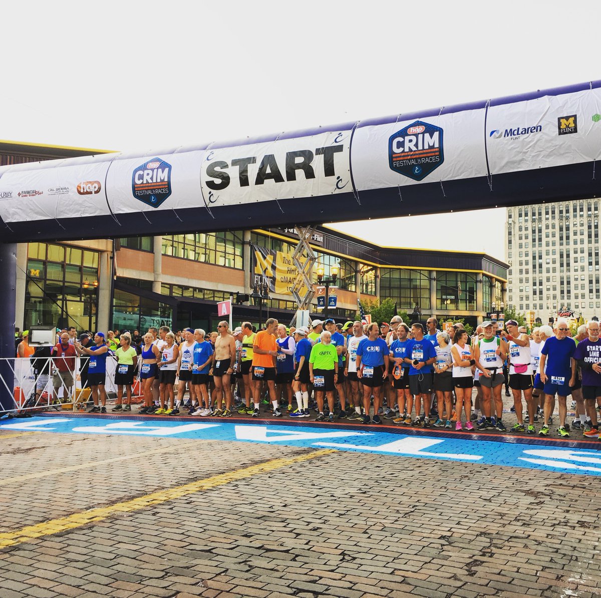 The 10 mile racers are off! #HAPMichigan #crimfit <a href="/CrimFit/">Crim Fitness Fnd</a>