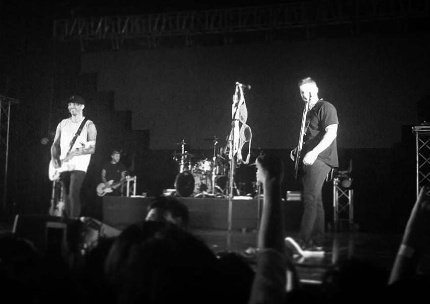 ftyelloww's tweet photo. Post concert depression is real na real. @AllTimeLow i miss u guys already #ATLinMNL2017 #ATLinManila2017 https://t.co/0A9DMxjVHa