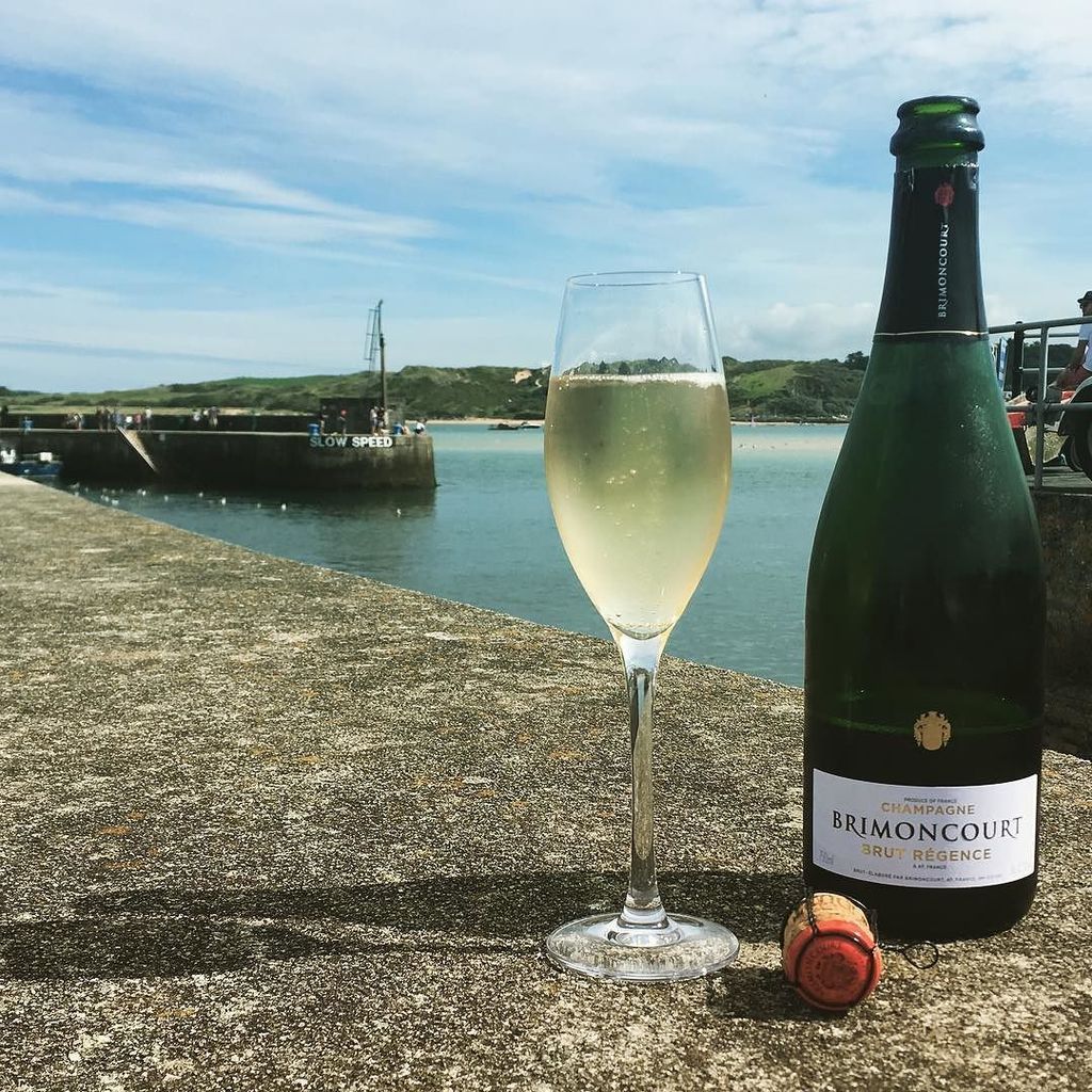 BinTwoPadstow's tweet photo. Brimoncourt Brut Régence - our Bank Holiday pour by-the-glass. Kick back and enjoy yourselves, people!!
. https://t.co/eqggoT3weq https://t.co/8cNBVliOxV