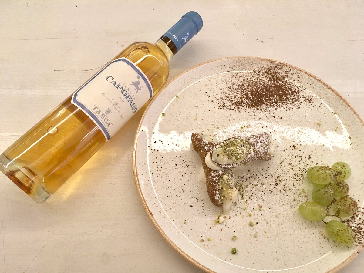 TastingSicilyUK's tweet photo. In this sunny Sat let #Malvasia #Capofaro transport you far flung #AeolianIslands's paradise: #Salina! #winelovers #Sicily #TastingSicilyUK https://t.co/gvaJzgEWbE