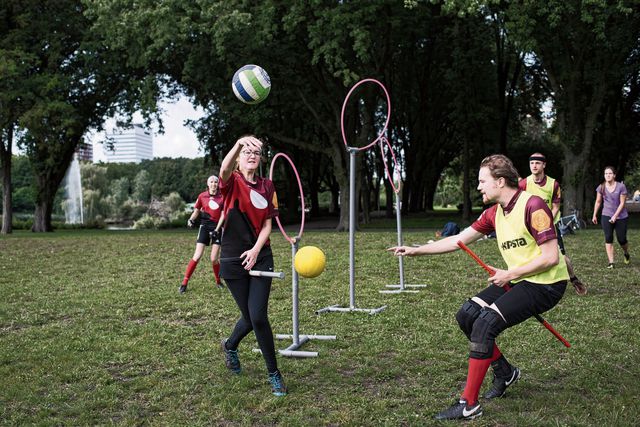 nrc's tweet photo. Ik zit op zwerkbal https://t.co/wuNlmSDOxL https://t.co/1J2Qhv6ci4