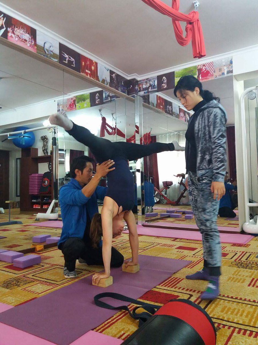 whereistuna's tweet photo. Experimented with Mongolian contortion today &amp; these folks are not messing around #mighthavecried #owwie #ratchets https://t.co/qBGSrSiazq