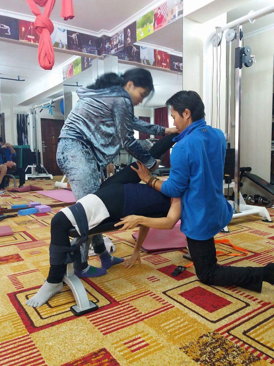 whereistuna's tweet photo. Experimented with Mongolian contortion today &amp; these folks are not messing around #mighthavecried #owwie #ratchets https://t.co/qBGSrSiazq