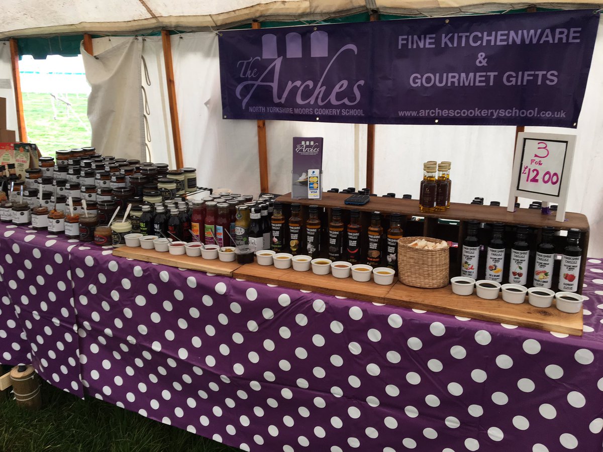 ArchesCookery's tweet photo. @YorkshireDrizzl @hawksheadrelish ready to tantalise the tastebuds @WensleydaleShow https://t.co/4HUS1SZvfN