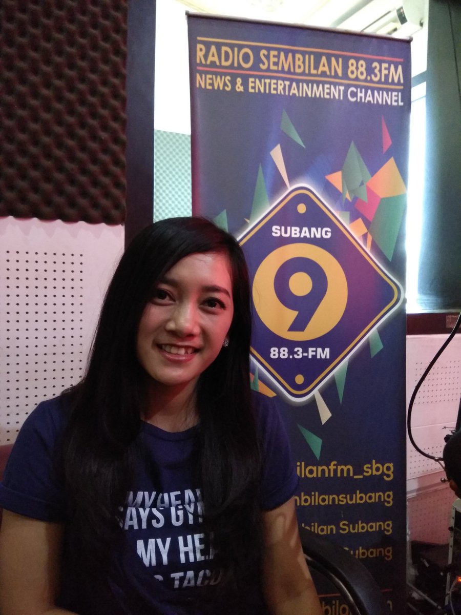 sembilanfm_sbg's tweet photo. #BaladSembilan @susingapakbp3 lagi #Live lho di #RadioSembilan https://t.co/tIXCBINZmw