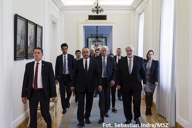 PolandMFA's tweet photo. 📷See our photo gallery from yesterday's consultations of FMs of #Poland, #Romania and #Turkey with @jensstoltenberg https://t.co/9Dt9MEfBCA https://t.co/FGtihzOX6L