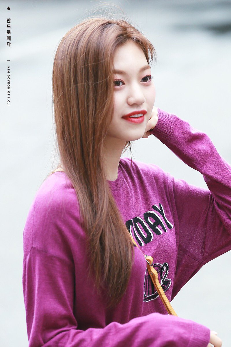 Andromeda_dy's tweet photo. 170825 뮤직뱅크 #WekiMeki #위키미키 #도연 #김도연
보고싶다 ���리 도연아 ㅠㅠㅠㅠㅠ https://t.co/Js9CYNBWNO