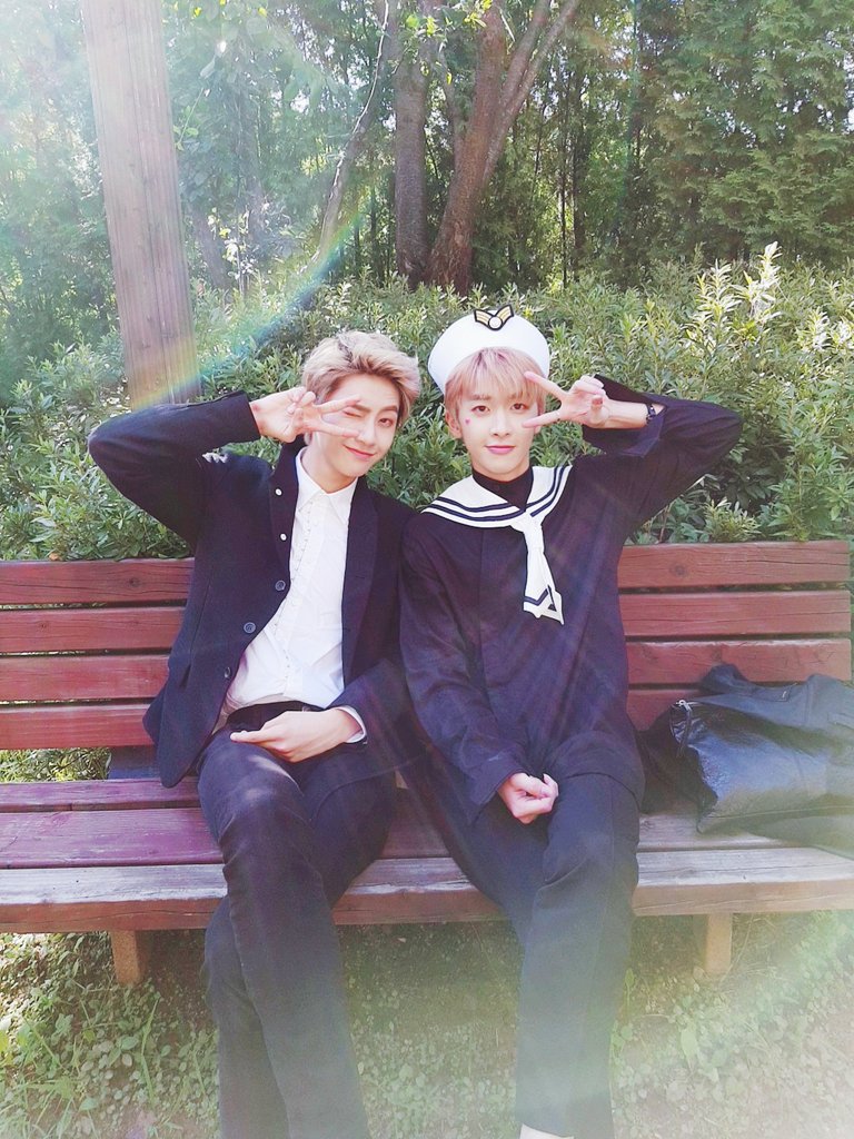 UP10TION's tweet photo. [#웨이 #샤오] 오늘 날씨 좋다~ https://t.co/UKmpHKADN2