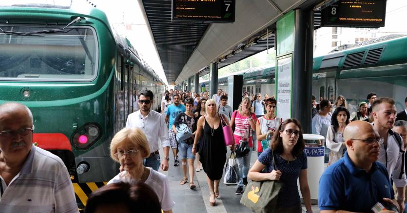 sole24ore's tweet photo. Trenord risarcirà tremila pendolari autori di una class action https://t.co/Li4UOltVtN https://t.co/xyZF9ALk65