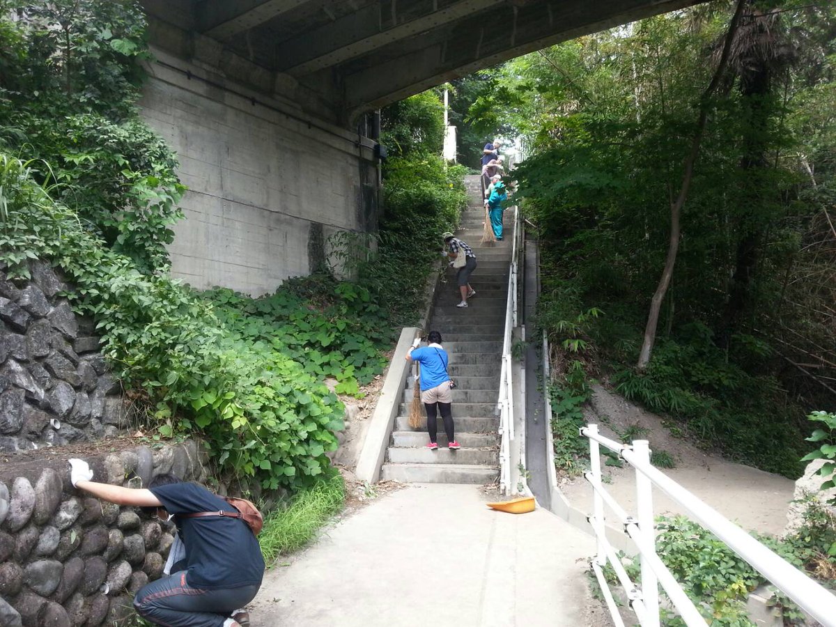 び んず まめちゃん家秘密基地イベント Pa Twitter 旧秩父橋にて行われた あの花聖地お掃除大作戦 参加された皆さんお疲れ様でした 秘密基地イベントスタッフも参加させて頂きました ﾉ 秩父に巡礼に訪れたらピカピカになった旧秩父を見に来てね あの