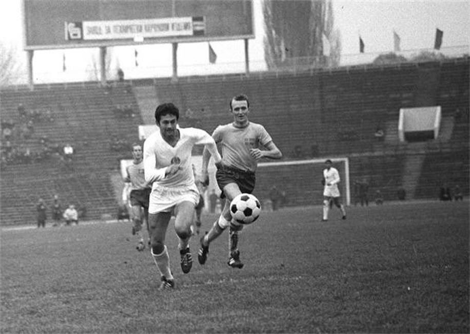 OldFootball11's tweet photo. #Asparuhov #GeorgiAsparuhov #Аспарухов #FCLevski #Bulgaria https://t.co/BKJgIquxBj