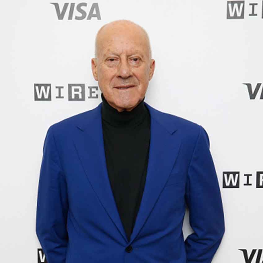 ELLEDecoUK's tweet photo. ELLE Decoration grabbed 5 minutes with architectural icon Sir Norman Foster for #EDsep17 https://t.co/sDy2fqNznh