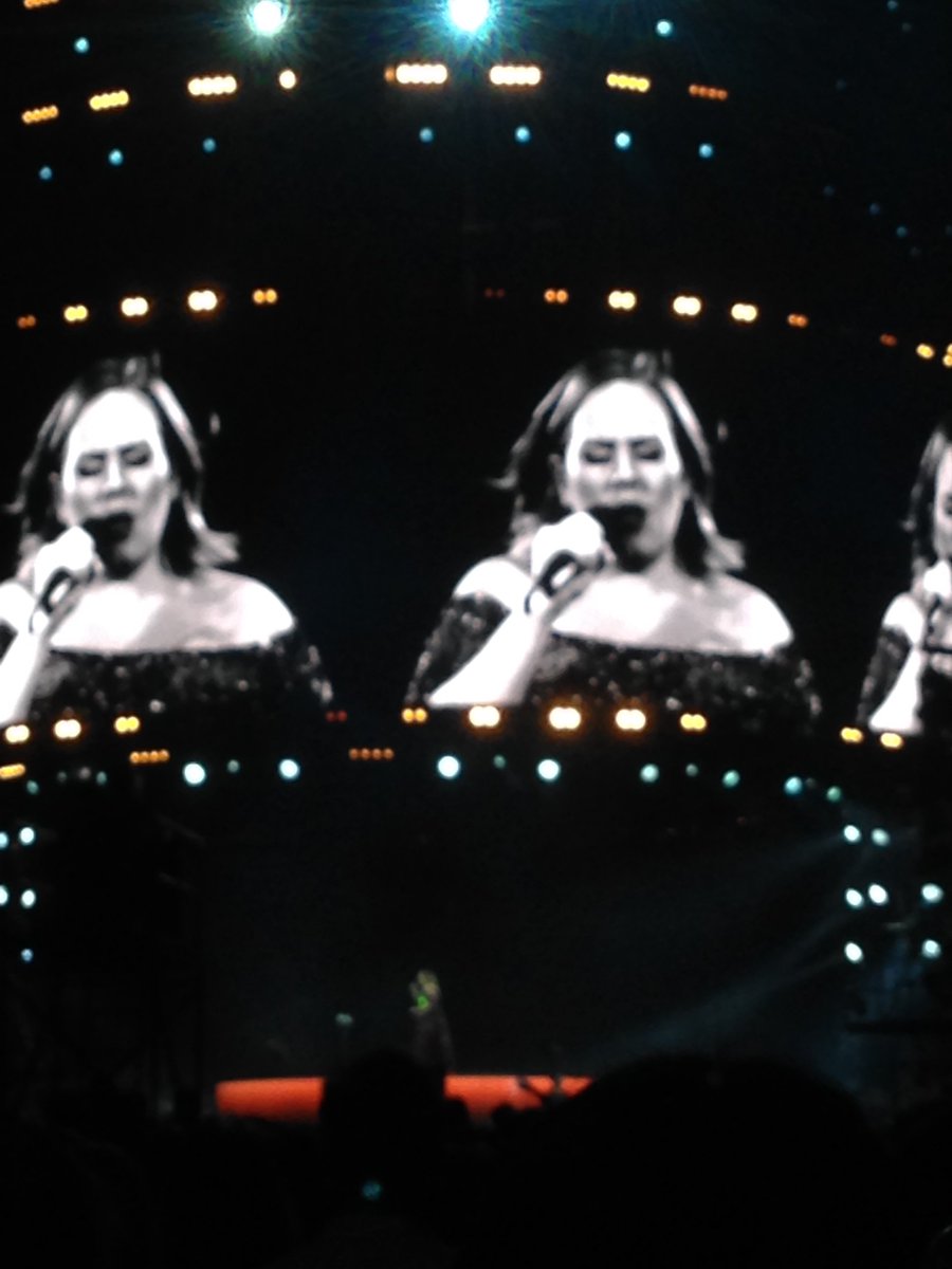 dellysmic's tweet image. It's been awhile (btw I toke this when I saw her live)
-Abby