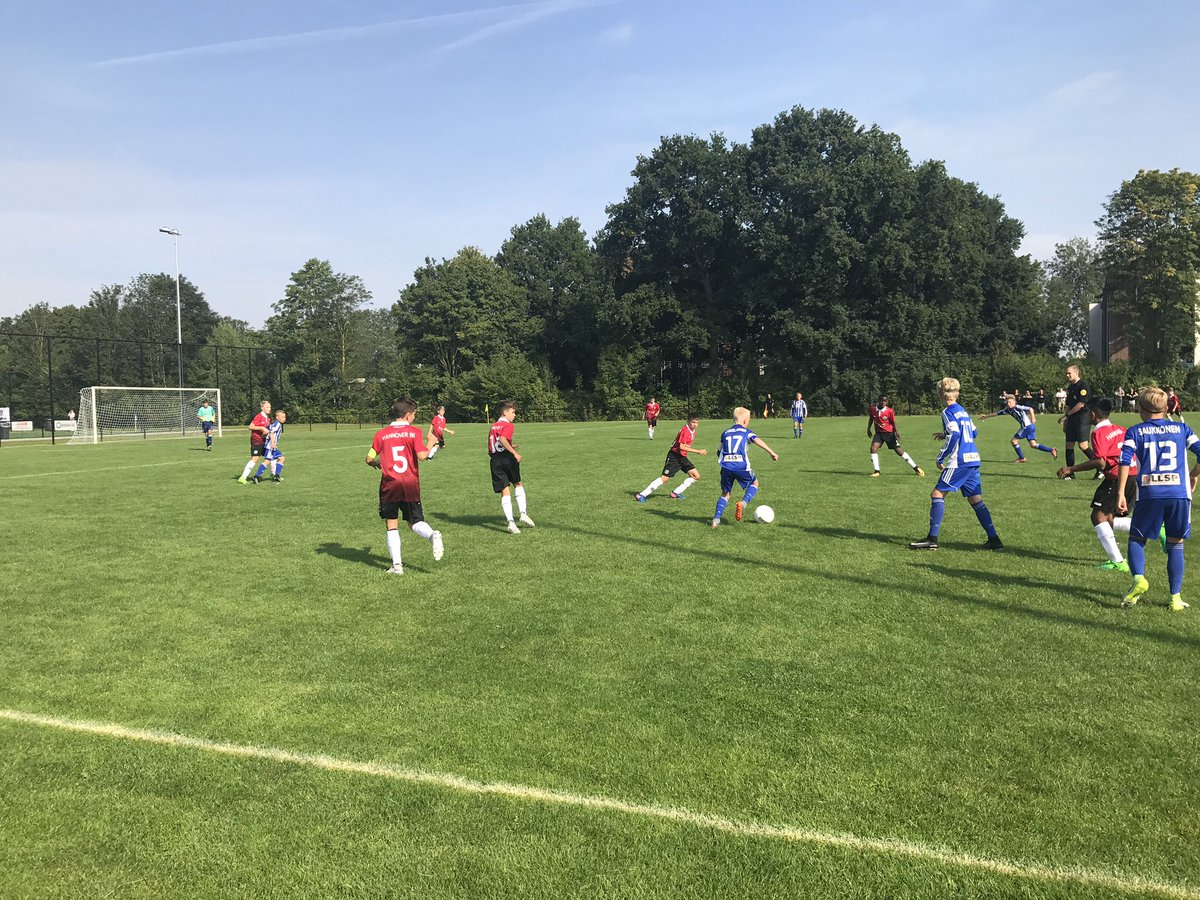 hjk05helsinki's tweet photo. @hjk05helsinki - Hannover 96 (GER), 0-2 #PFAtournament #11vs11 #Almelo #HJK05 #HJKry https://t.co/rInm7bsyu7