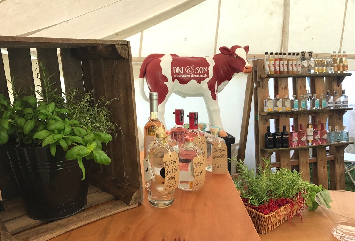 dikeandson's tweet photo. We're serving up @BlackCowVodka @PortersVodka @ConkerSpirit @fordingtongin @gin_viking @PothecaryGin @Lilliput_Gin at the Oak Fair today :) https://t.co/5xE9zdjReM