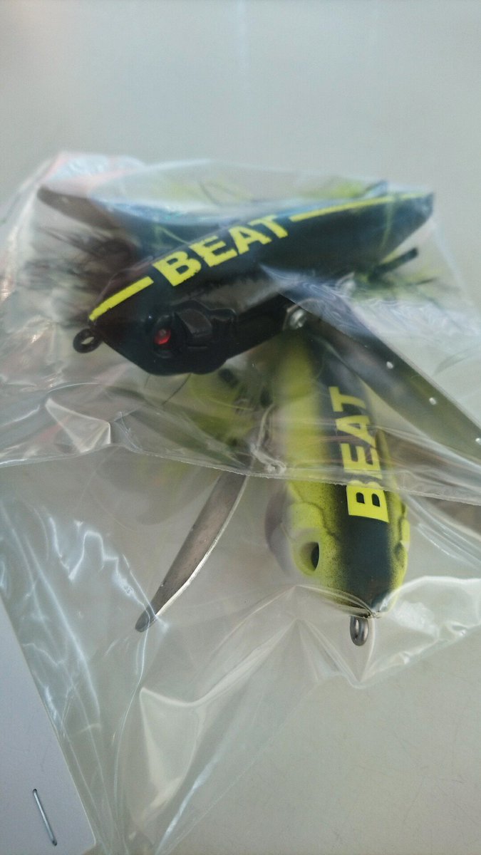 つり具 未来 仙台発ハンドメイドルアーメーカー ｔｒｉｃｋ 取り扱い始めました O まずは ｂｅａｔの新色２色入荷です サイズはダッジに近いと思います 価格は４ ５００円 税です Beat クローラーベイト ダッジ つり具 未来