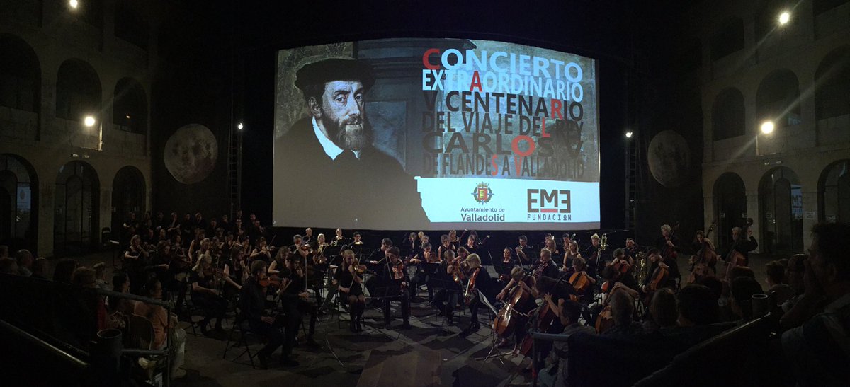 FundacionEme's tweet photo. Ayer, el Patio de San Benito se llenó de vallisoletanos que, emocionados, aplaudieron a la Joven Orquesta y Coro de #Wageningen. https://t.co/s5cCvRWDIu