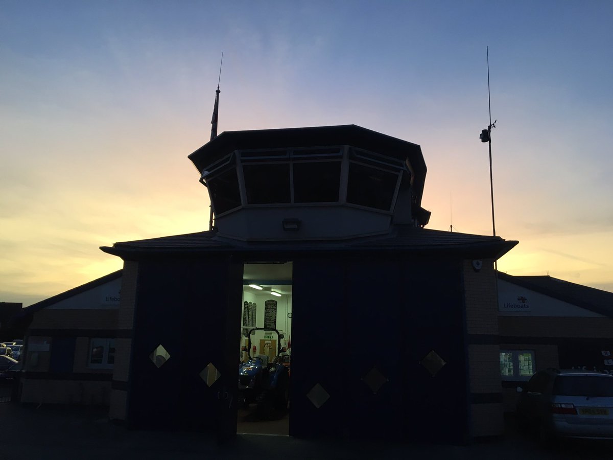 grichardson7491's tweet photo. The beautifully majestic @ClactonRNLI boathouse at night after the night flying. Such a great 2 days with amazing lifesavers and @dream100 https://t.co/oBolMSq6Qa