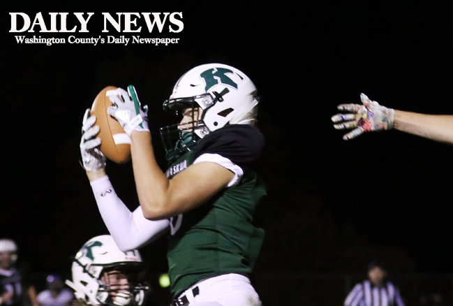 JEhlkeITV's tweet photo. Jared Otto with the interception in the fourth quarter. More in today's #WBND from @gidalkaiser, the folk hero of the @SSectionKHS #wisfb https://t.co/mPuRnf8DkQ