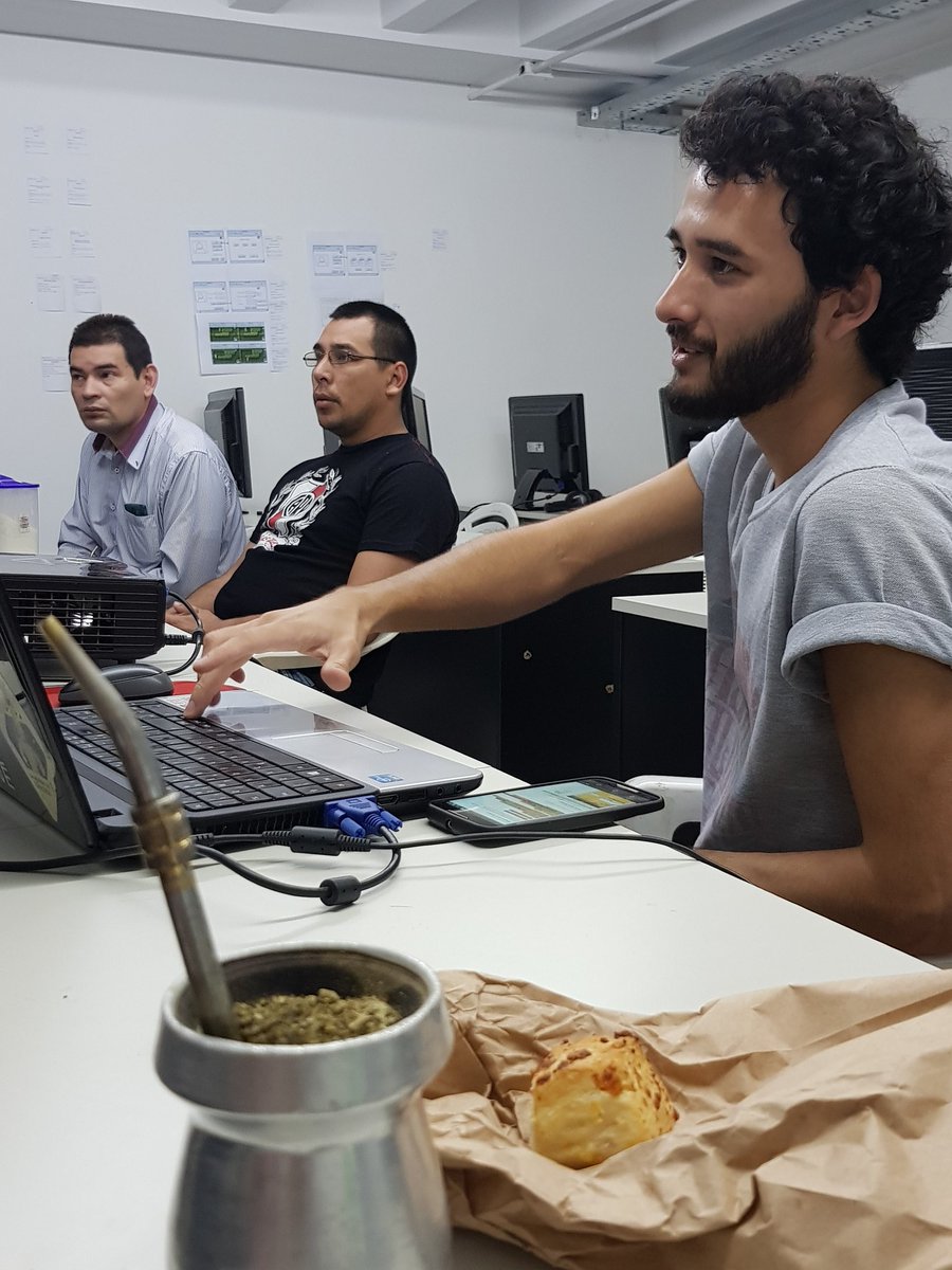 HackathonXpress's tweet photo. Con mate en mano arrancamos el taller pre #hx17 del hoy. Aprendemos sobre #AppInventor #hackathonexpress2017 https://t.co/fxbaVv017O