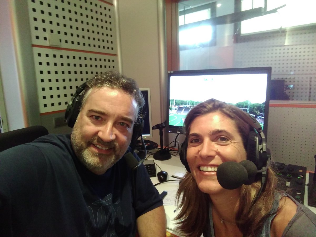 A las 12:10 directo con <a href="/ivetImbers/">Ivet Imbers</a> en <a href="/teledeporte/">Teledeporte</a> os narramos último partido de las #redsticks en #eurohockey2017 <a href="/rfe_hockey/">RFEH Hockey</a> vs Irlanda.