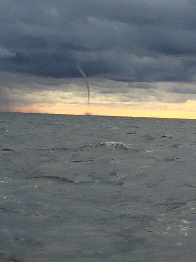 TUNA_TANK's tweet photo. Great day to nail a tuna #waterspout #redheadharbour https://t.co/2jBXZPPOnA