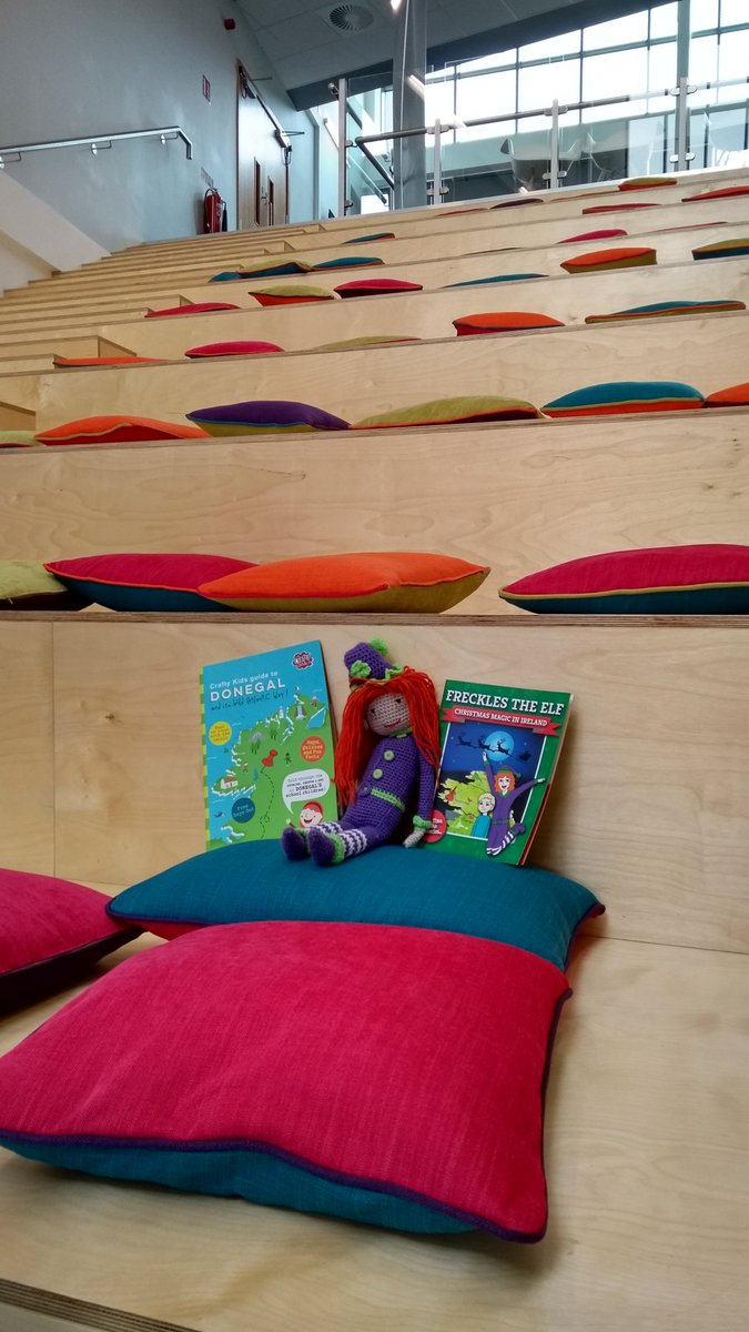 evelynmcmkting's tweet photo. Look where @evelynmcmkting @Frecklestheelf @donegalmammy #donegalguide @craftykidsLK are 2day? #storytelling @ProfitwatchInfo @dglwoman https://t.co/qatLuVuaOb