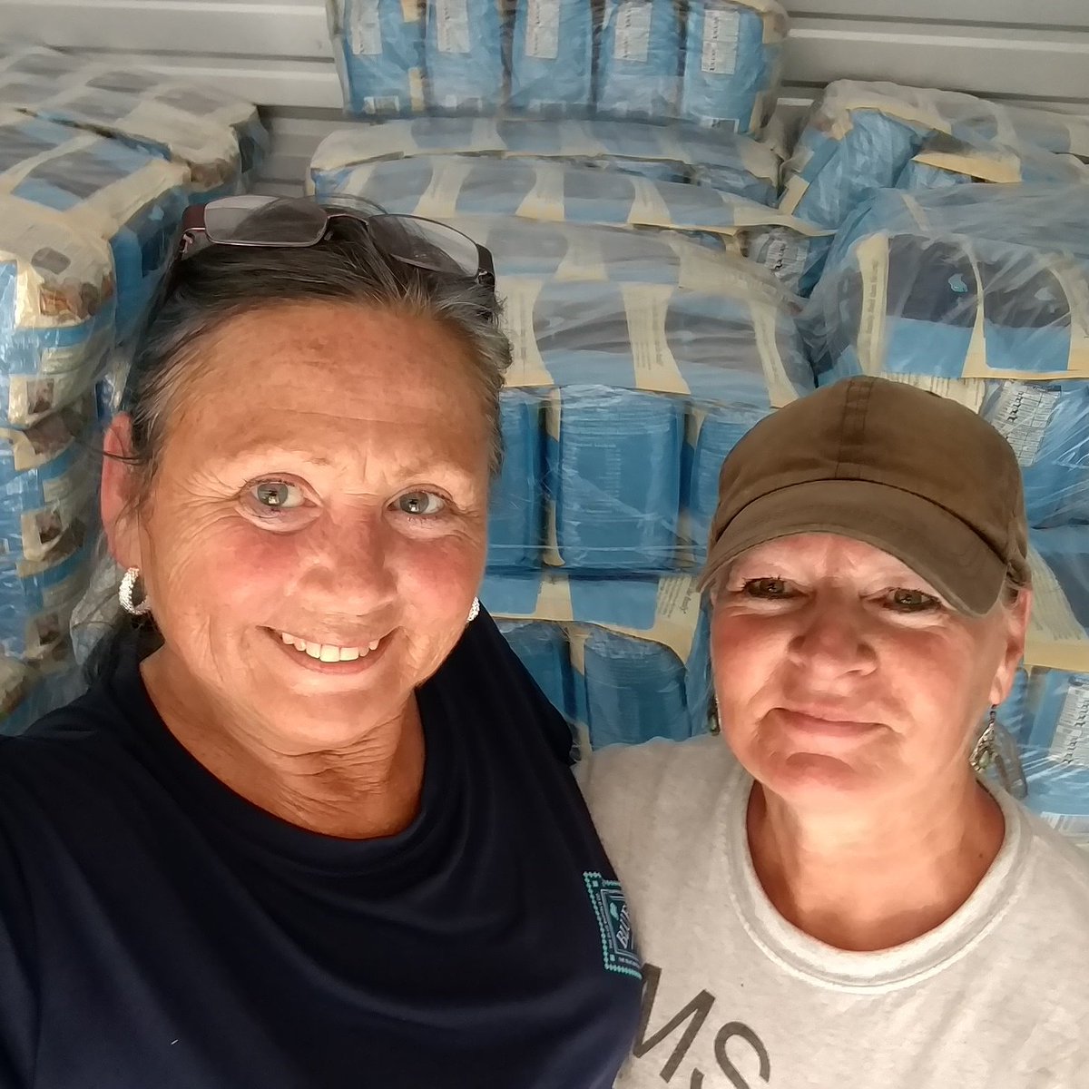 jerri_rector's tweet image. We got our delivery #BlueBuffalo