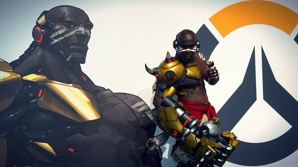 HenchStudios's tweet photo. Doomfist has been getting lots of love at #Gamescom2017 - its been an amazing week! @PlayOverwatch @OverwatchEU @Blizzard_Ent @BlizzardEU https://t.co/gx4fuwxyqo