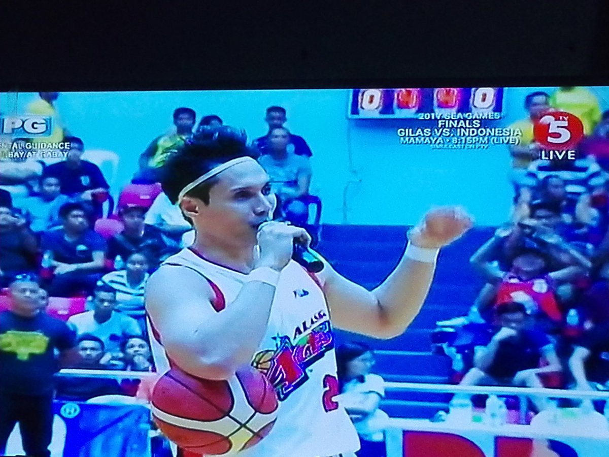 thatgurlmitch's tweet photo. @dhonts7 PBA tribute. Ung unti'unti ng nagreretire ung mga SMB player noon. https://t.co/aBBUSMwwbg