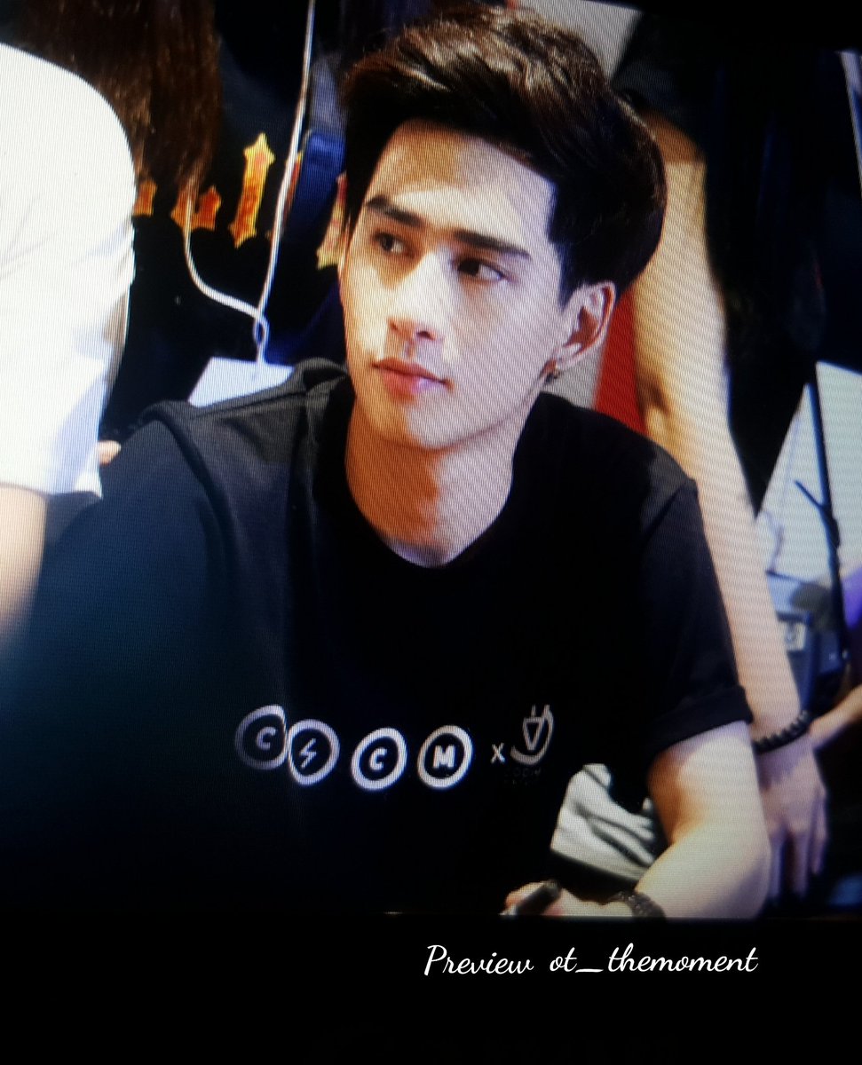 ot_themoment's tweet photo. (170826) Toey in Concert the MIRlastjourney set2
#MIRlastjourney #toeysittiwat https://t.co/6g223PVkCD