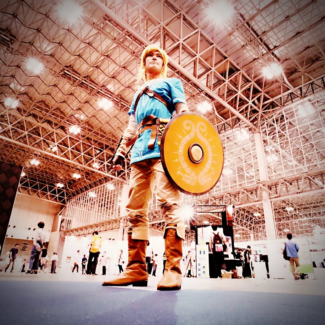 _1uy's tweet photo. Link, Legend of Zelda BoW. 
Photographer @ToadstoolLayer at C3AFA Tokyo 2017 https://t.co/6vXJgBvS4T