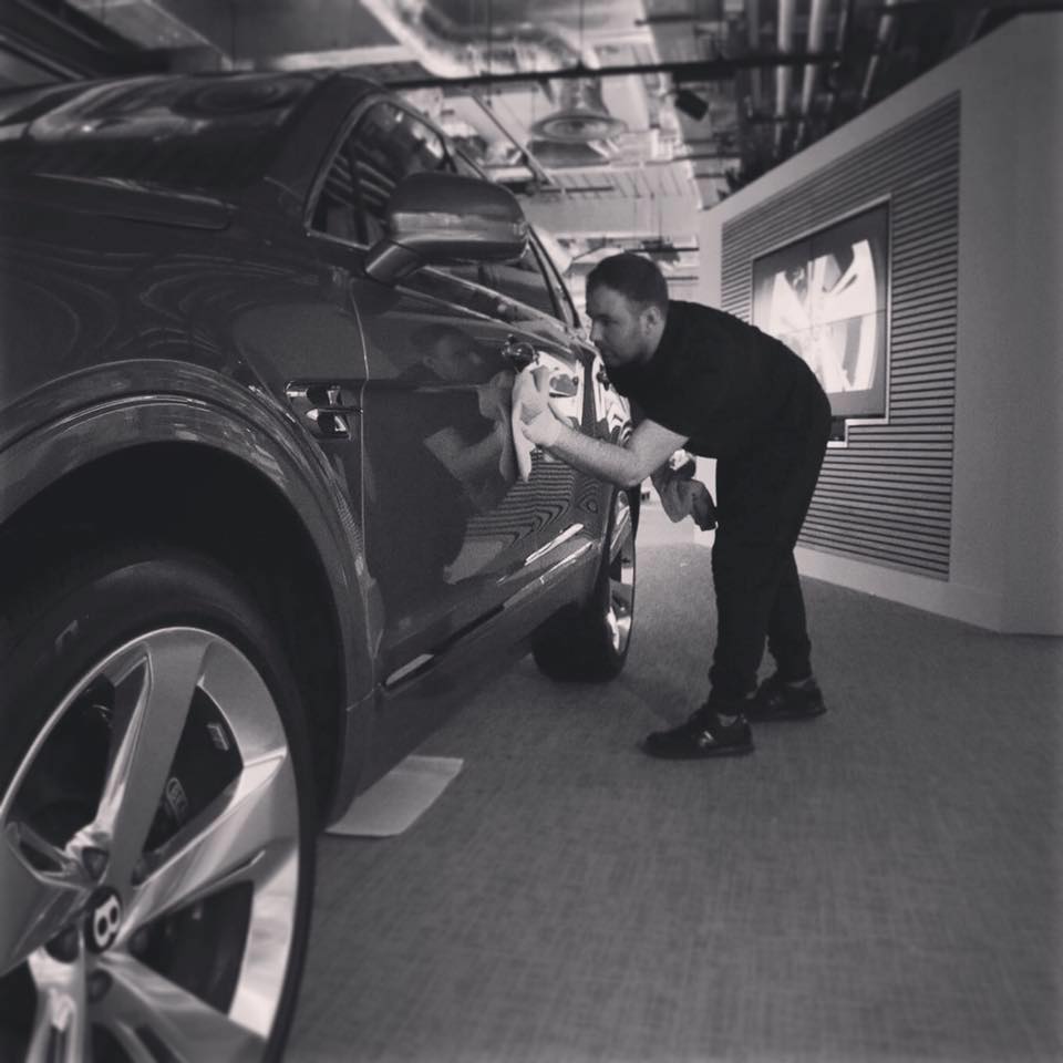 BuffDetailing's tweet image. Good old #Ollie getting right in there!! Look at that shine!! #Perfection buff-daddydetailing.zohosites.eu