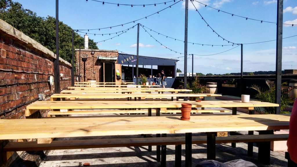Now open - <a href="/LDNBEERFACTORY/">London Beer Factory</a> 's #BusseyBeerGarden #rooftop bar in #Peckham londonpopups.com/2017/06/the-bu… + food from <a href="/LeBunUK/">Le Bun</a> today!