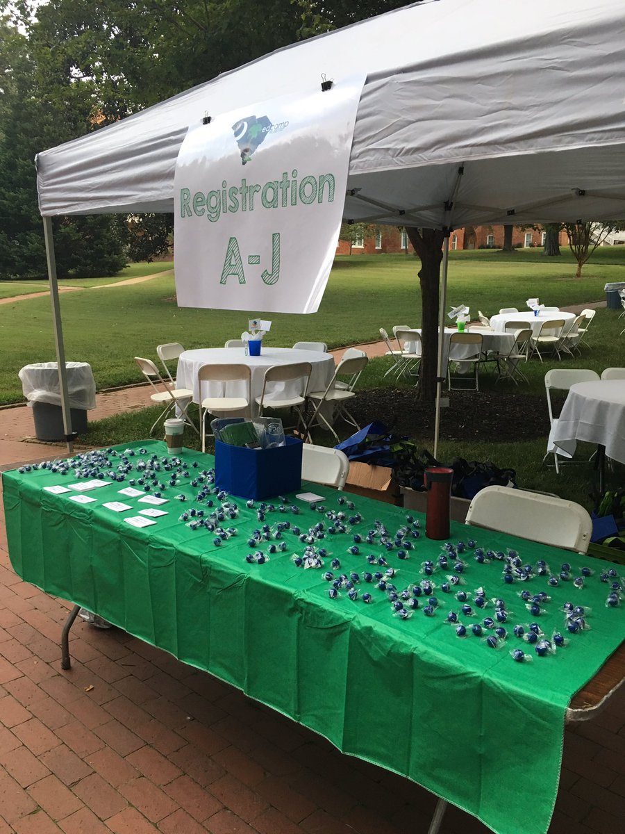 psloanjoseph's tweet image. Start your day with blue gum balls and Sixlets at @EdcampPalmetto #edcamppal #Educators #WeekendPD @sblakeney3 @tmcauliffTES