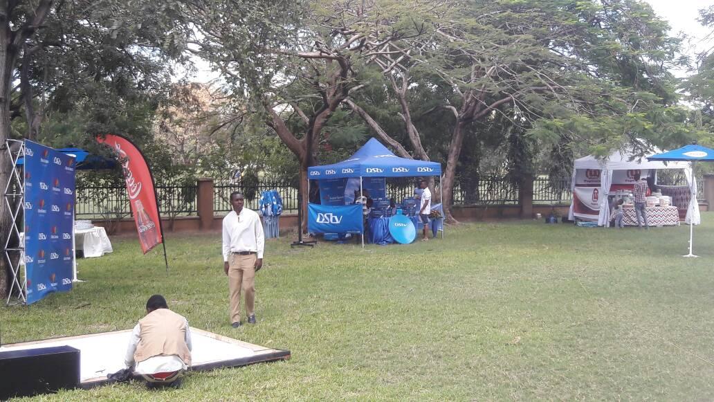 Tanganyikan's tweet photo. Final setup.. game zote tunachekia hapa na familia #TheUltimatePicnic #picnicforacause https://t.co/T61BvuHctX