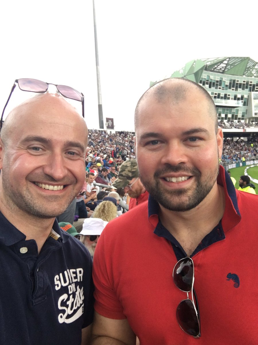 jonnynoods's tweet photo. @Investec_Sport Beer, Cricket, Mates...ideal Saturday 🍺🍺🏏🏏 https://t.co/7QXYA7p1vs