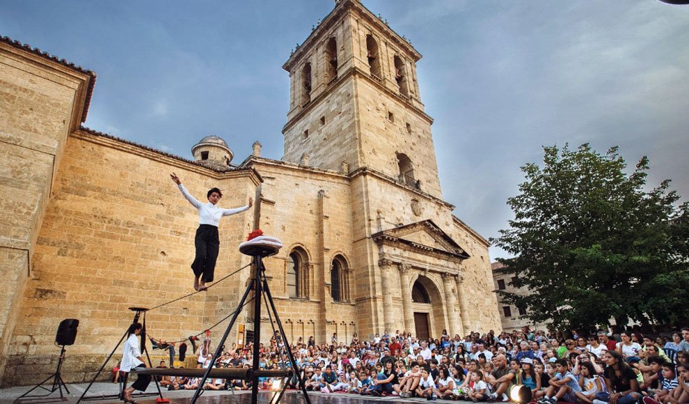 Más de 33.000 espectadores asisten a la <a href="/feriadeteatro/">#29FeriadeTeatro</a> de Castilla y León que hoy termina: bit.ly/2vfxNxA #CiudadRodrigo