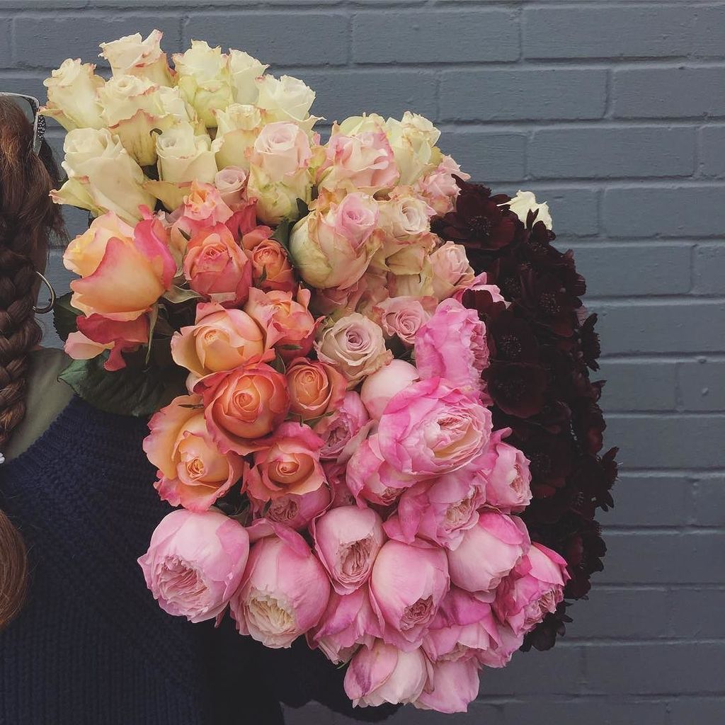 3 weddings sorted and one more to go! How is your weekend going flower people? xx .
.
.
#chocolatecosmos #davidaus… ift.tt/2ge9FF2