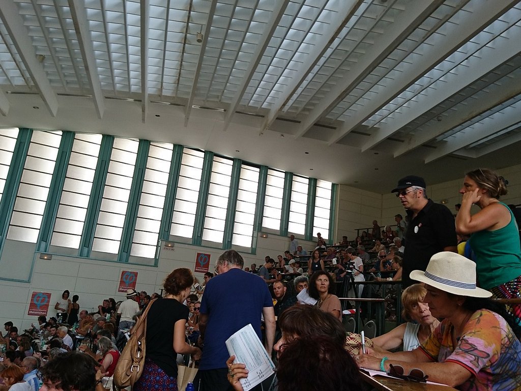 GHistSociale's tweet photo. #AFMIS @FranceInsoumise Une heure avant la con de Mouffe et Ruffin sur le populisme, gd amphi presque plein. https://t.co/PoBJNjmOVF