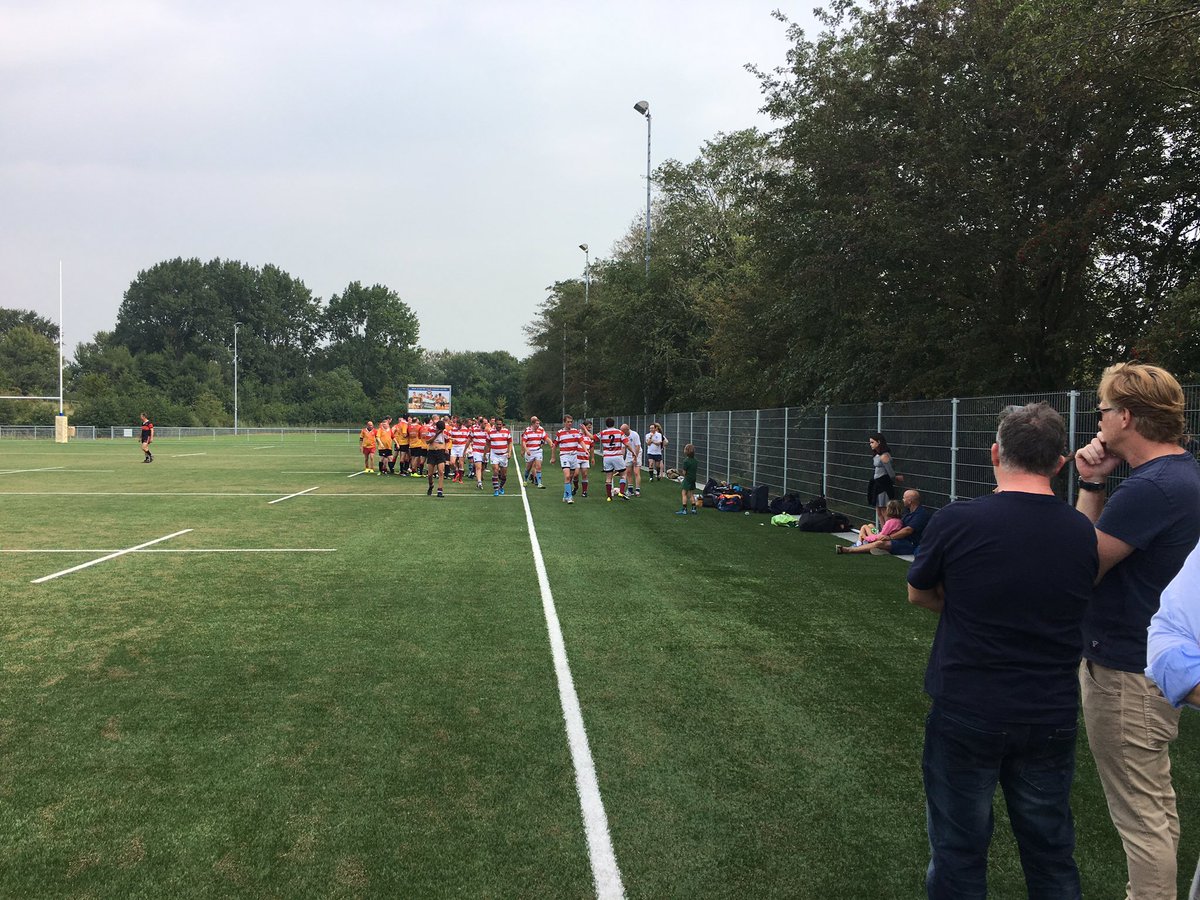 LSRG1960's tweet photo. Although the first game is a loss the old LSRG looks ready to destroy the rest of the competion #lsrg#stuuuu#hrc#skybluemaroon https://t.co/gCN11efyFO