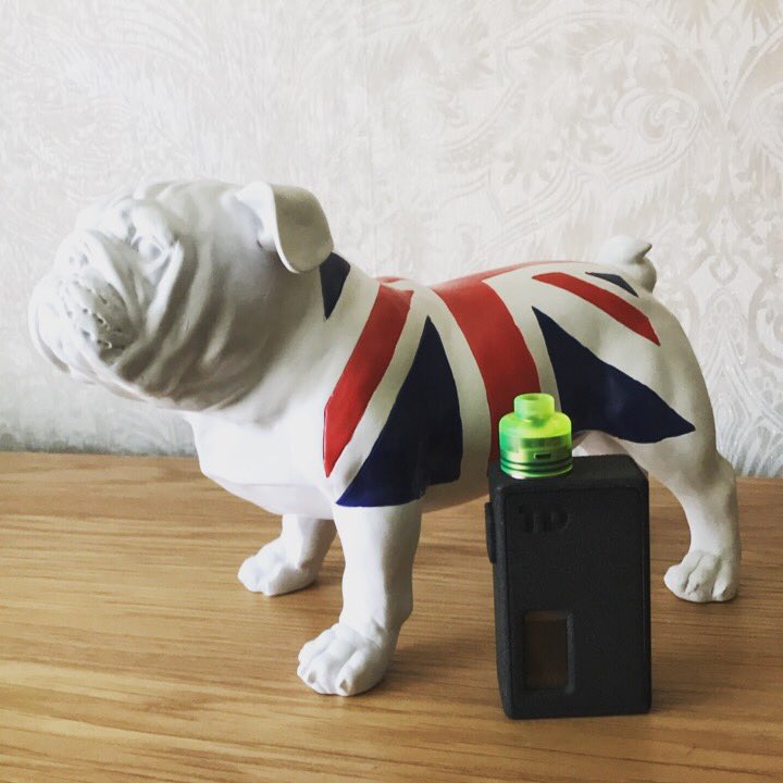 UkSquonker's tweet photo. Best of British #toasterdesign #britishbulldog #squonk #vapers #VapeOn #vapeFam #Vapenation #vapedaily https://t.co/2ZEal4JaAu