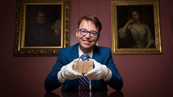 DadyChery's tweet photo. This ancient #Babylonian tablet may contain the first evidence of trigonometry https://t.co/2FlmtGHaUT #Iraq #Archaeolo #Science #Mathemati https://t.co/0HNyHVsFTb