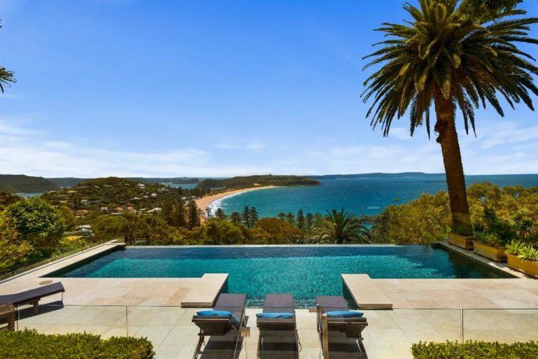 rightmove's tweet image. We've pulled together some of the most expensive #overseas homes on the site right now. #Dreamy bit.ly/2gdvtRe
