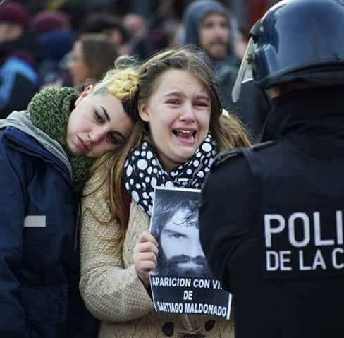 antozoso's tweet photo. Mirá esta foto y vení a decirme que los pibes están en cualquiera.
Aguante la juventud que lucha, la que no quiere que se repita la historia https://t.co/poF5hl1YxY